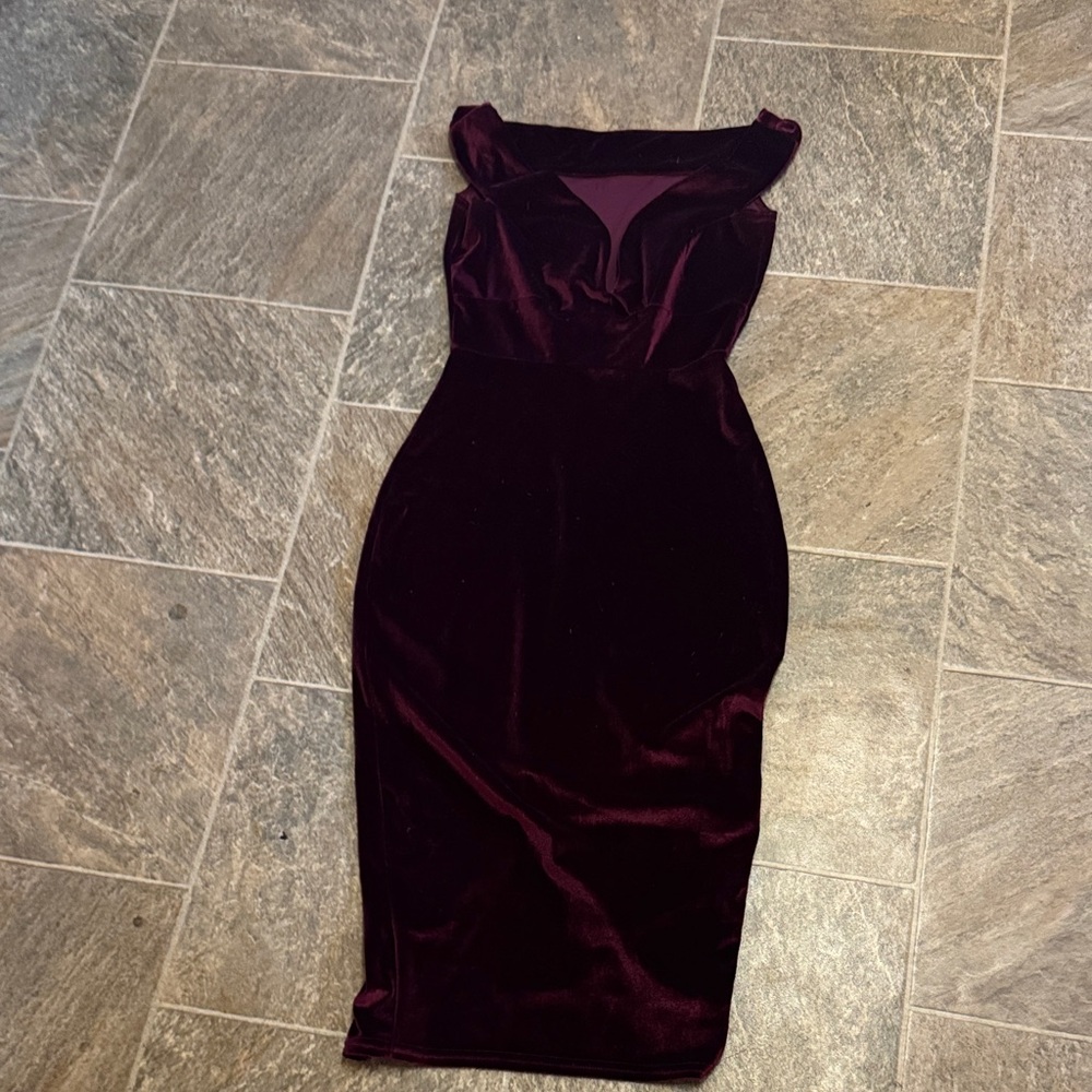 Elegant Velvet Burgundy Dress